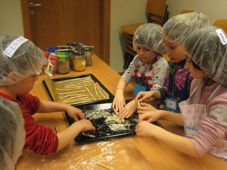 Brotzeitbäuererinnen im Schulunterricht