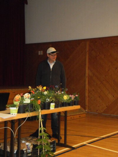Erwin Seidemann beim Vortrag
