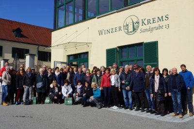 Gruppenbild vor der &quot;Sandgrupe 13&quot;