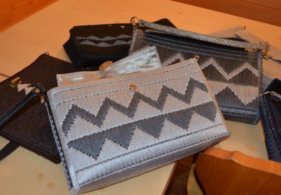 Kurs: selbstgeflochtene Handtaschen