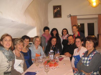 Teilnehmerinnen des Kochkurses Spargel und Bärlauch