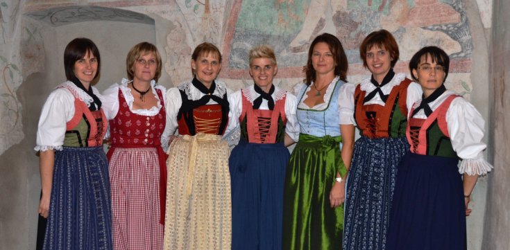Kurtatscher Bäuerinnen halten Rückschau und wählen neue Ortsbäuerin